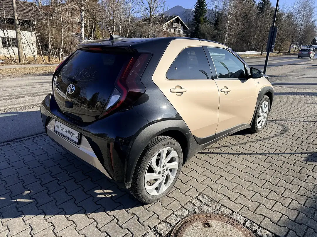 Toyota Aygo - Thumbnail 3