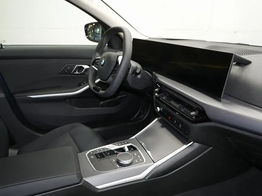 BMW 318 - Thumbnail 4