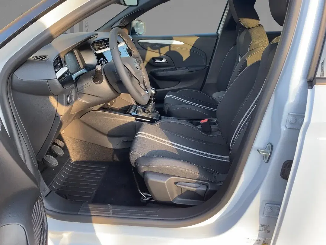 Opel Corsa GS - Thumbnail 3
