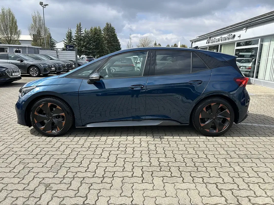 CUPRA Born - Thumbnail 8