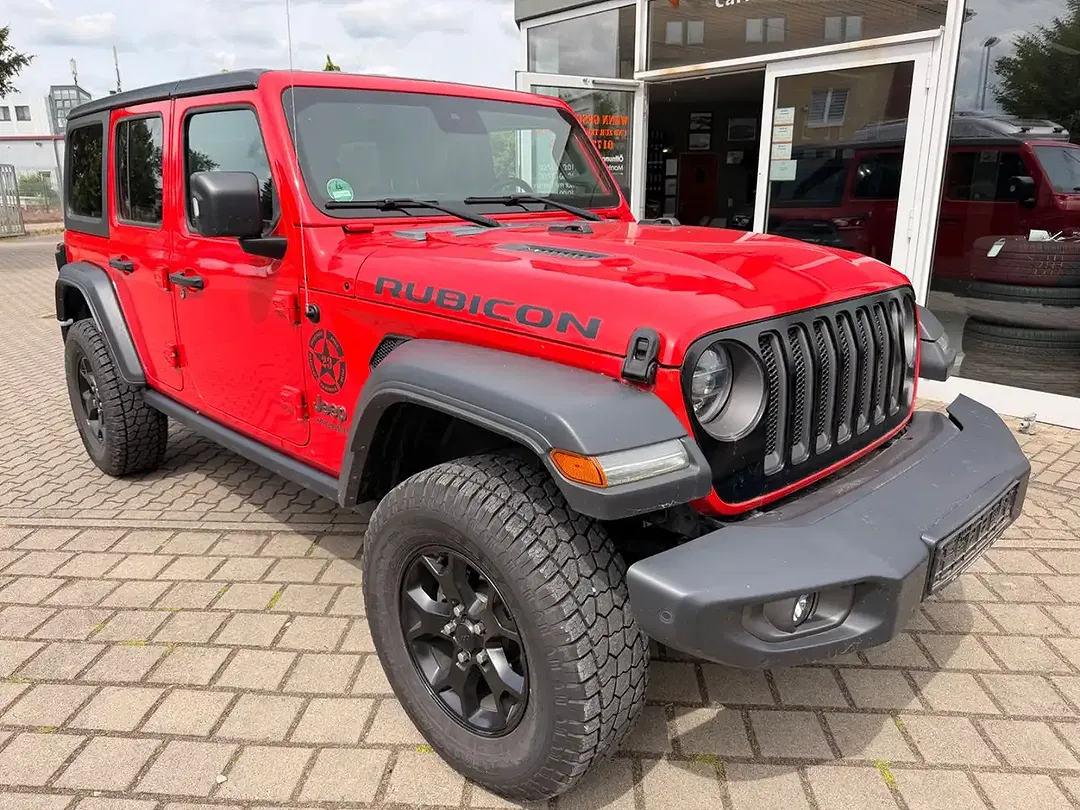 Jeep Wrangler - Thumbnail 4