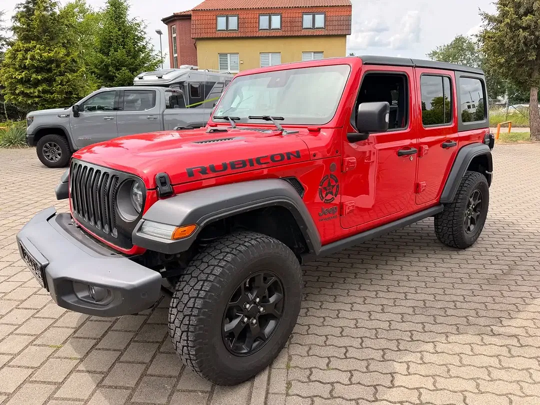 Jeep Wrangler - Thumbnail 6