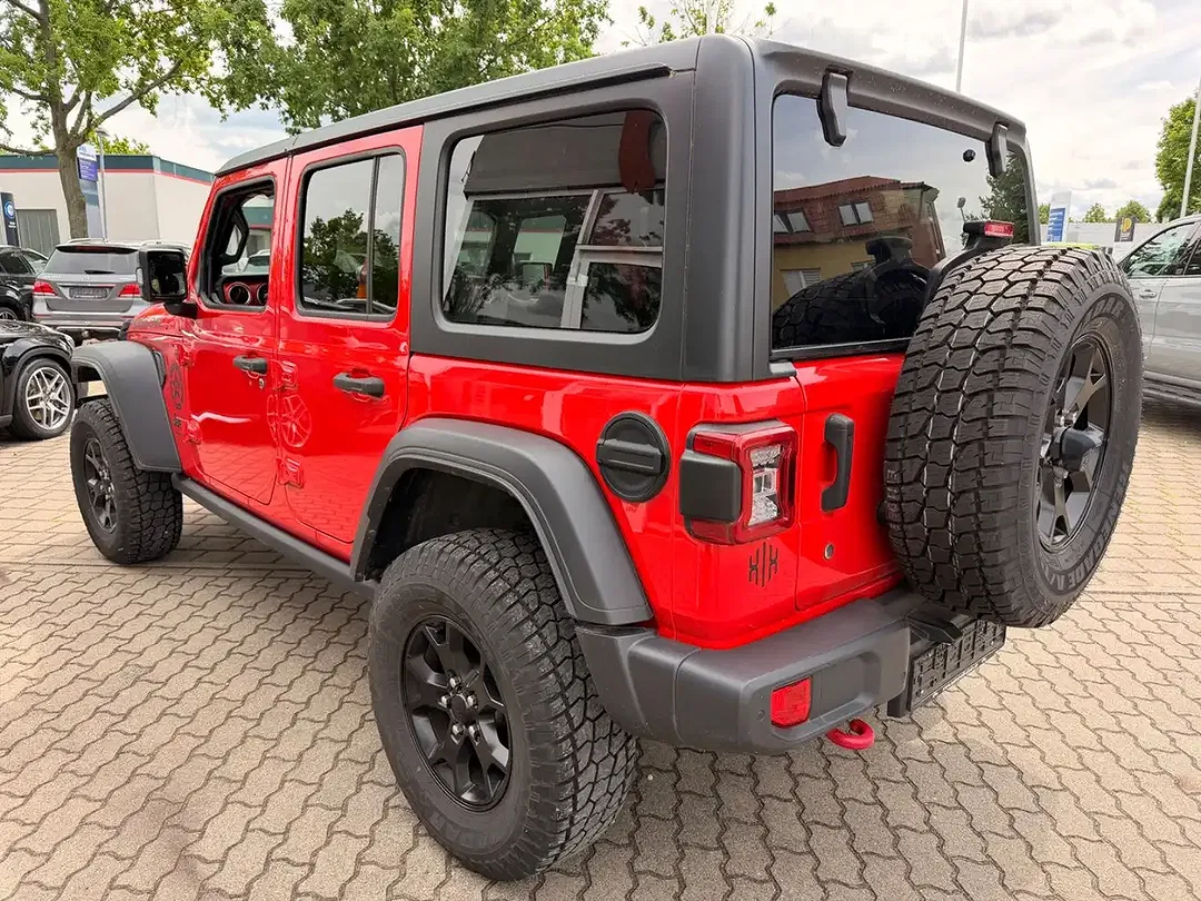 Jeep Wrangler - Thumbnail 7