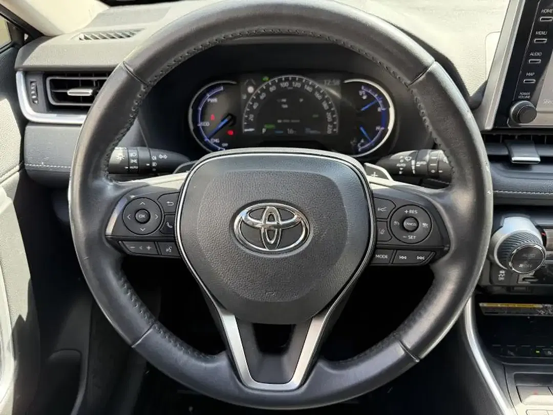 Toyota RAV 4 Premium Plus - Thumbnail 8