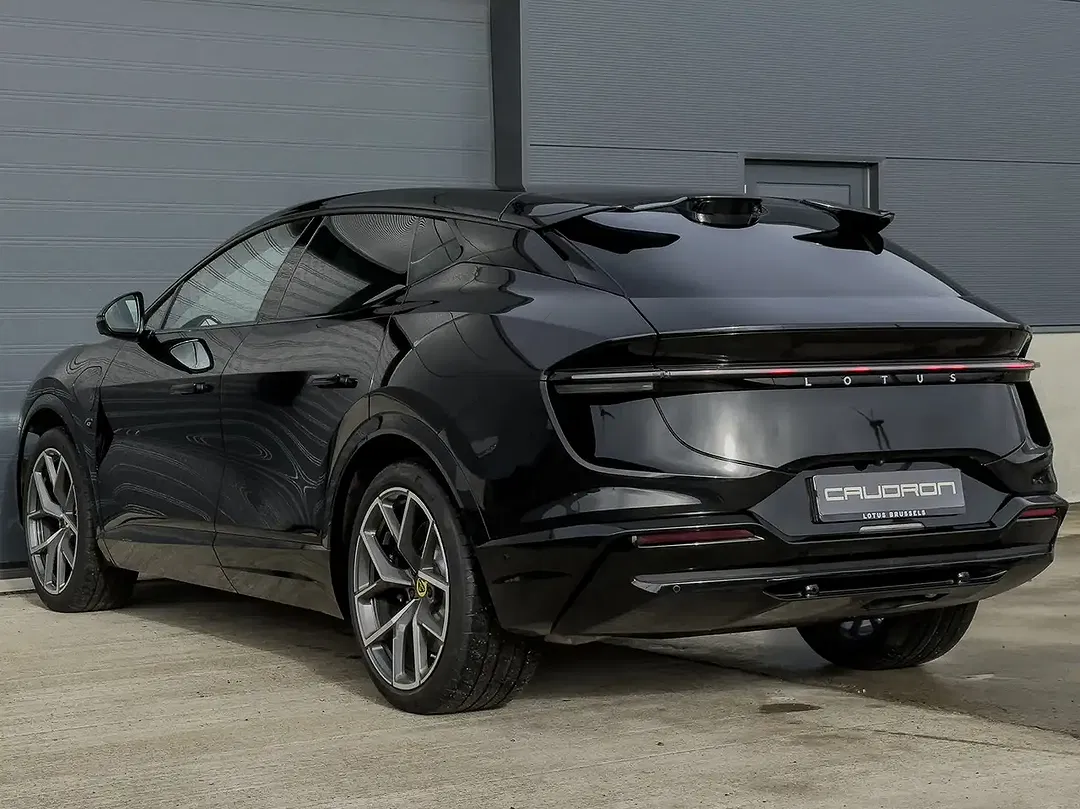 Lotus Eletre - Thumbnail 29