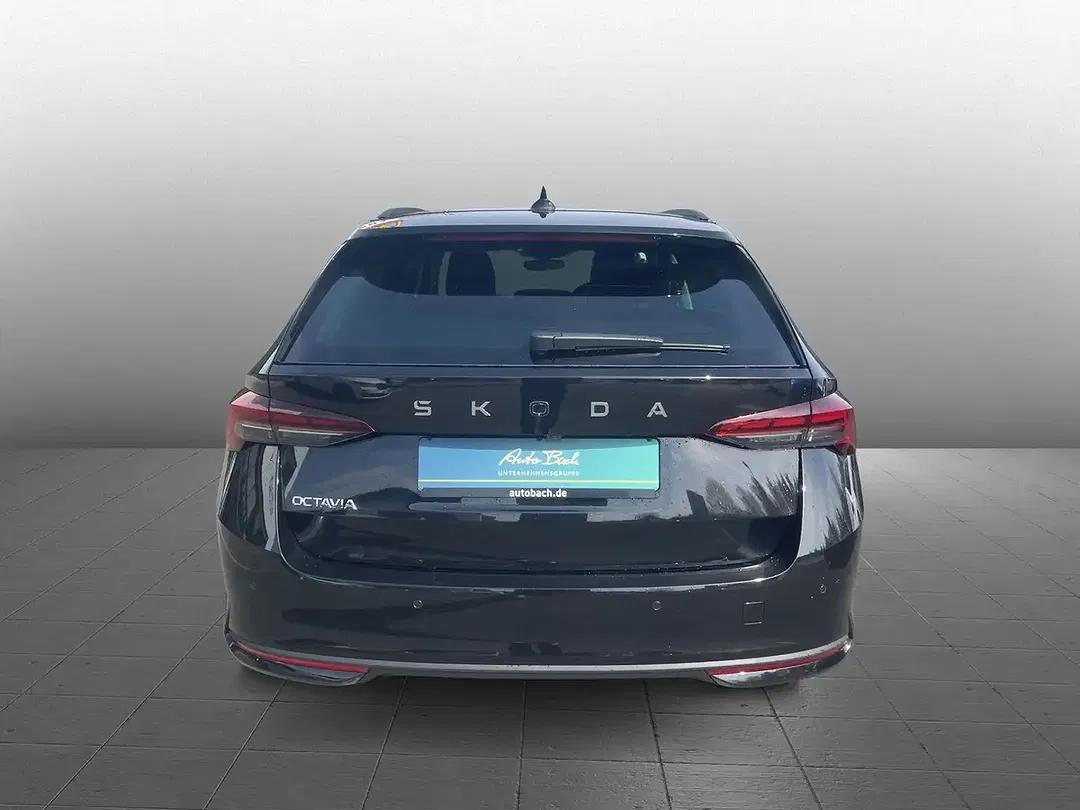 Skoda Octavia 2.0 TDI Combi - foto 2