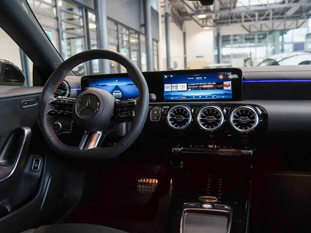 Mercedes-Benz CLA 200 AMG Line - Thumbnail 10