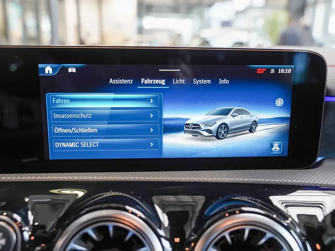 Mercedes-Benz CLA 200 AMG Line - Thumbnail 20