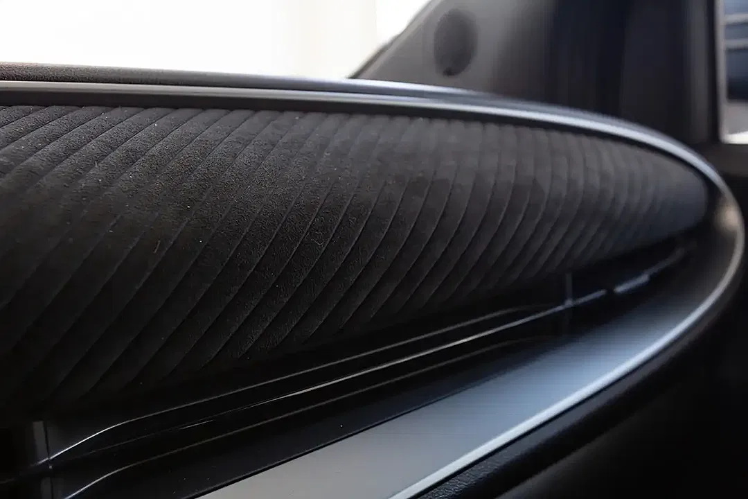 Abarth 500e Scorpionissima - Thumbnail 11