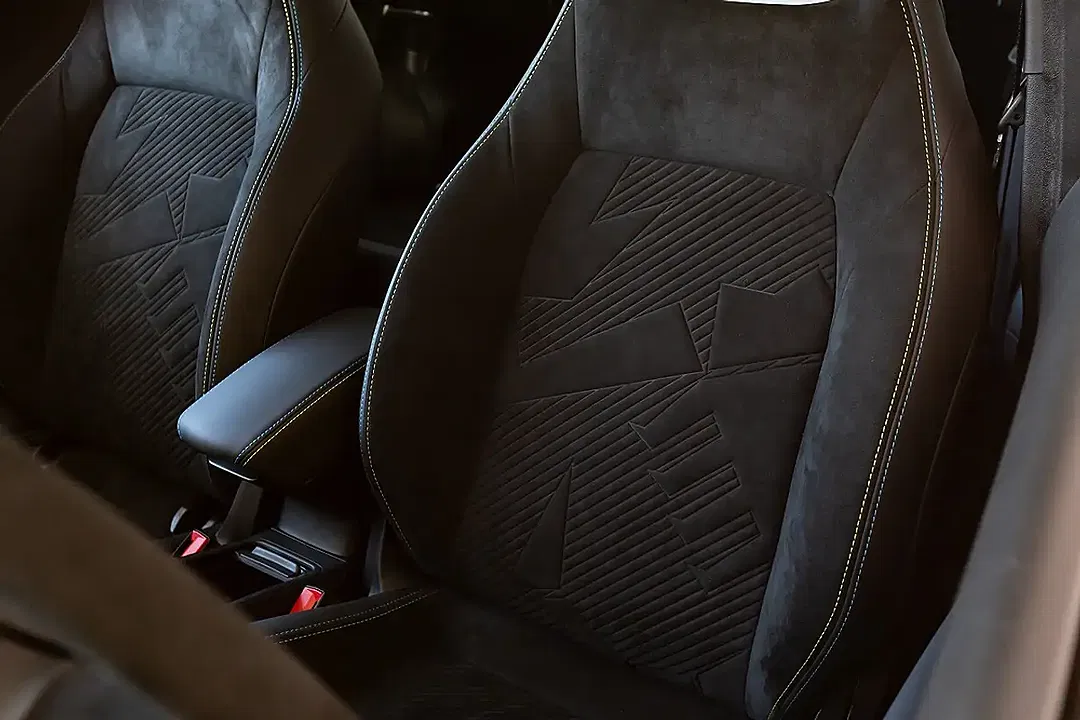 Abarth 500e Scorpionissima - Thumbnail 13