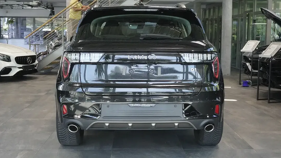 Lynk & Co 01 - Thumbnail 5