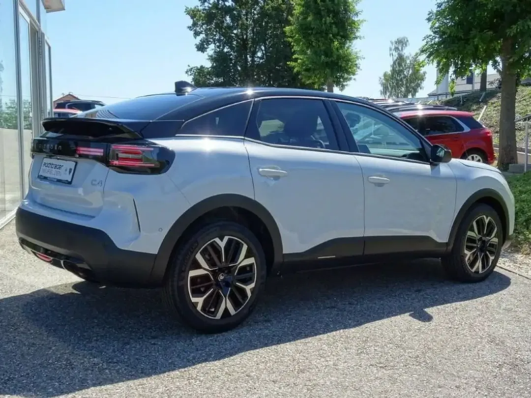 Citroen C4 EAT8 Hybrid Max - Thumbnail 3