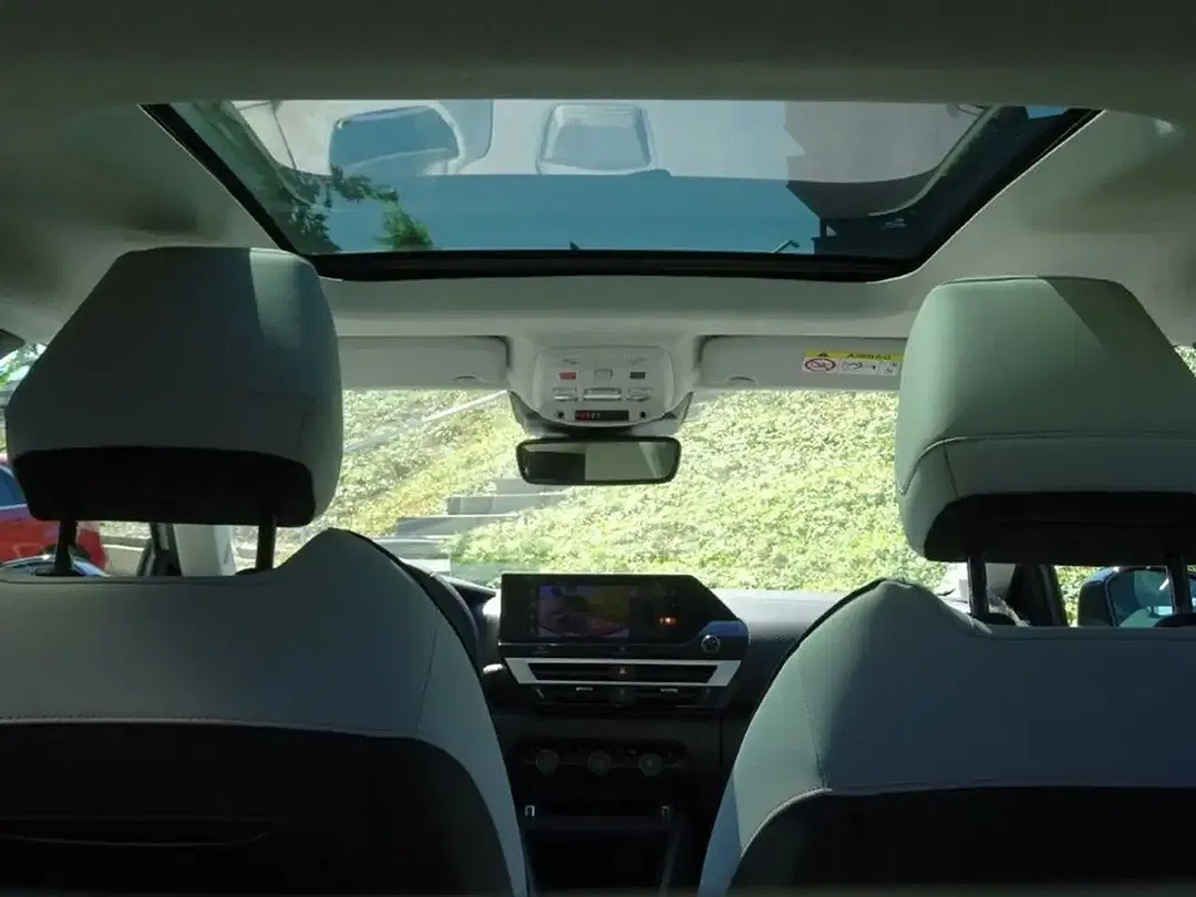 Citroen C4 EAT8 Hybrid Max - Thumbnail 9