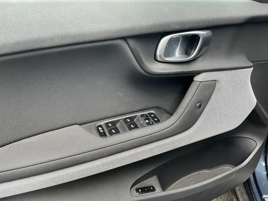 Polestar 2 Long Range - Thumbnail 5