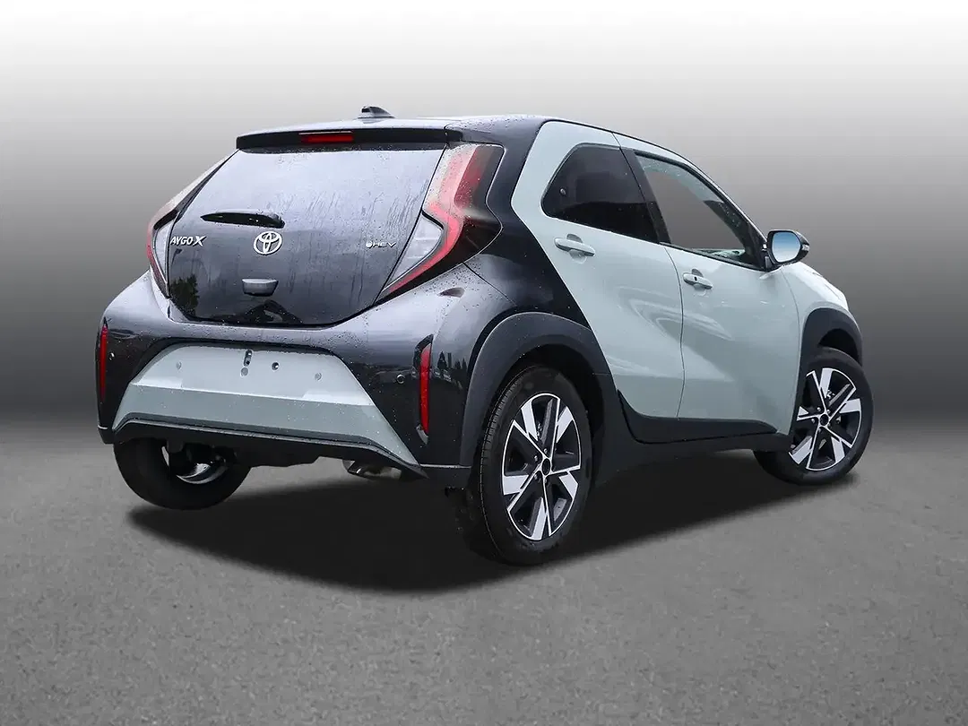 Toyota Aygo X 1.5 Hybrid Teamplayer - foto 2