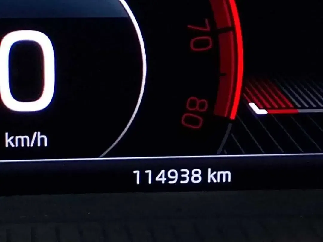 Skoda Superb iV Combi Ambition - Thumbnail 8