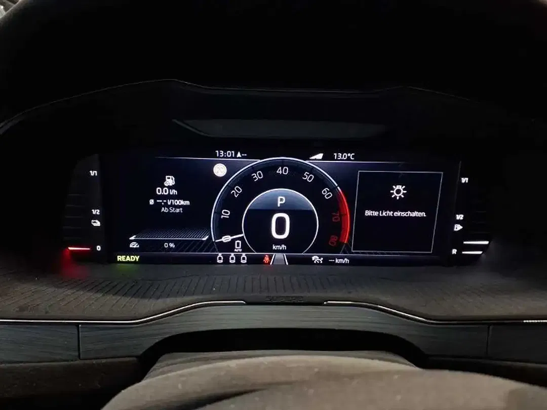 Skoda Superb iV Combi Ambition - Thumbnail 9