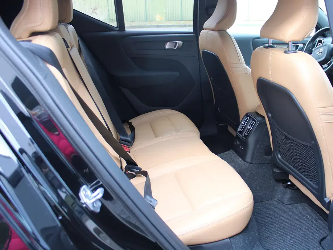 Volvo XC40 T5 - Thumbnail 12