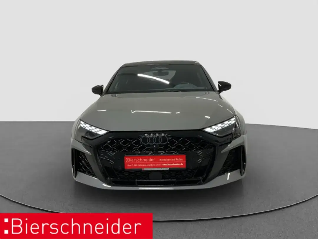 Audi RS3 Matrix LED - foto 2