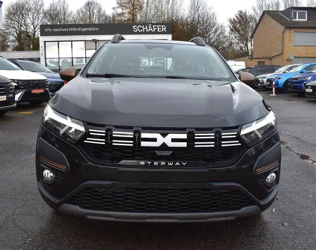 Dacia Sandero TCe EDC Stepway Extreme - Thumbnail 3