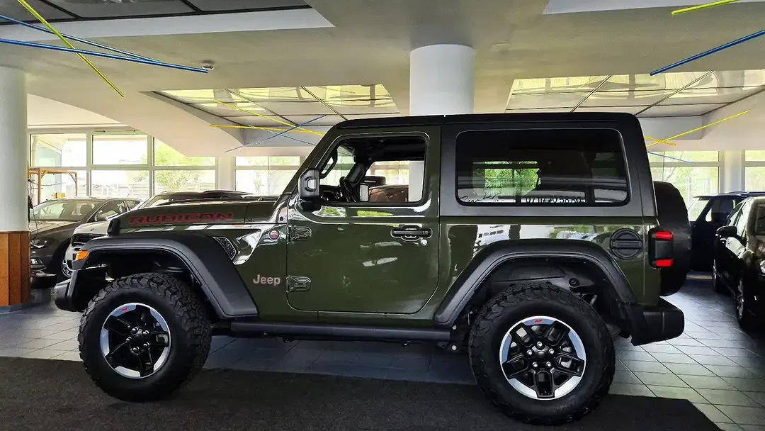 Jeep Wrangler Unlimited Rubicon - Thumbnail 10
