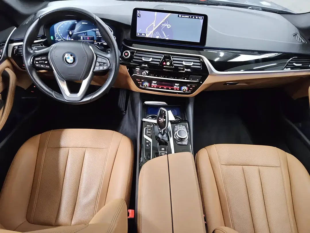 BMW 520 - Thumbnail 3