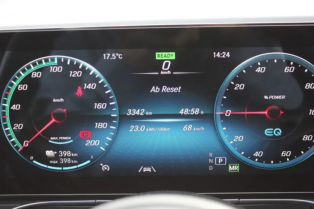Mercedes-Benz EQC 400 4MATIC - Thumbnail 14