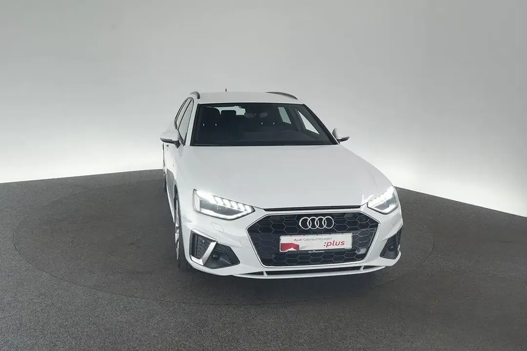 Audi A4 40 TDI S tronic Matrix LED Avant S line - Thumbnail 3