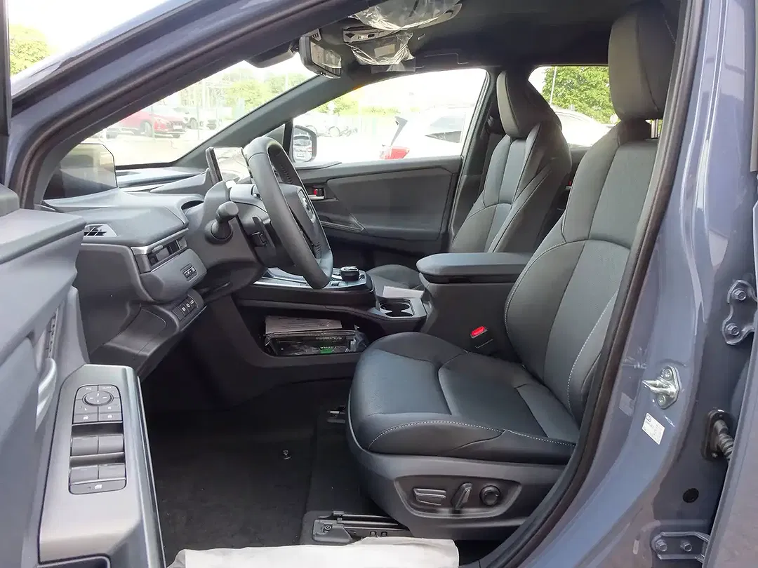 Subaru Solterra AWD Comfort - Thumbnail 13