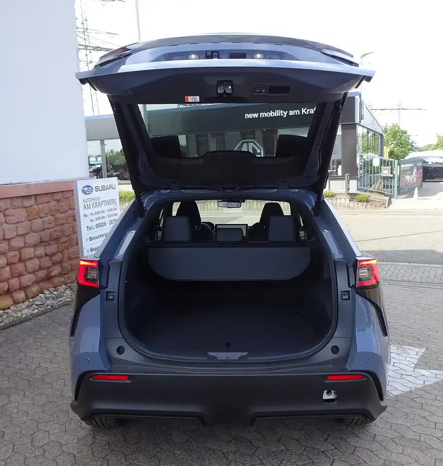 Subaru Solterra AWD Comfort - Thumbnail 9