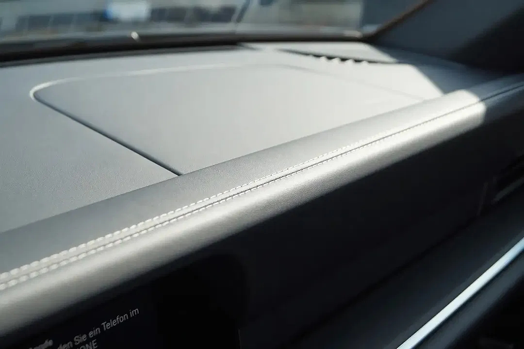 Porsche 911 Carrera 4S Cabriolet - Thumbnail 25