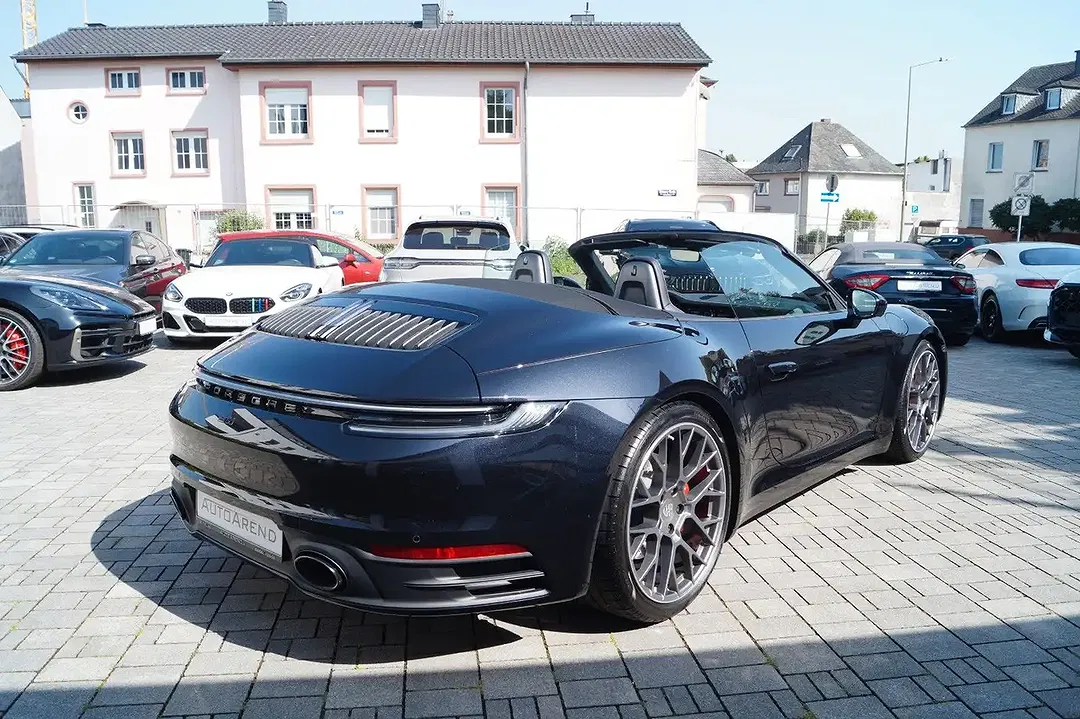Porsche 911 Carrera 4S Cabriolet - Thumbnail 4