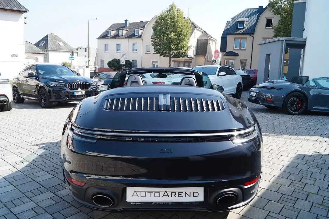 Porsche 911 Carrera 4S Cabriolet - Thumbnail 5
