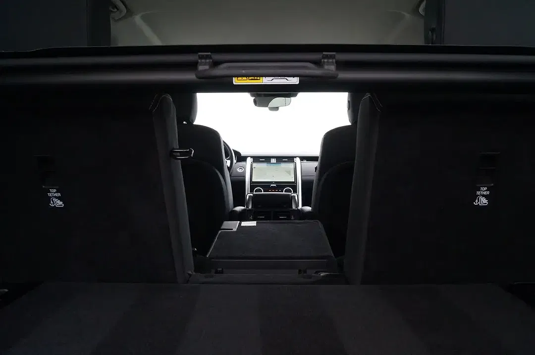 Land Rover Discovery D250 AUT 4x4 - Thumbnail 12