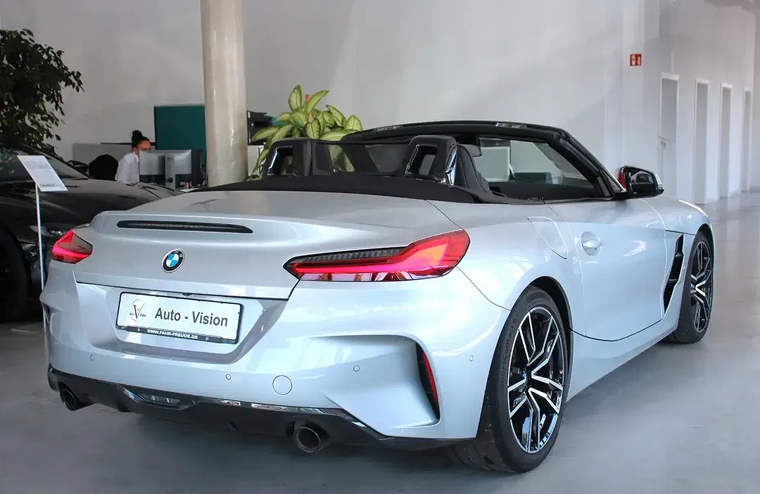 BMW Z4 sDrive Roadster M Sport - Thumbnail 5