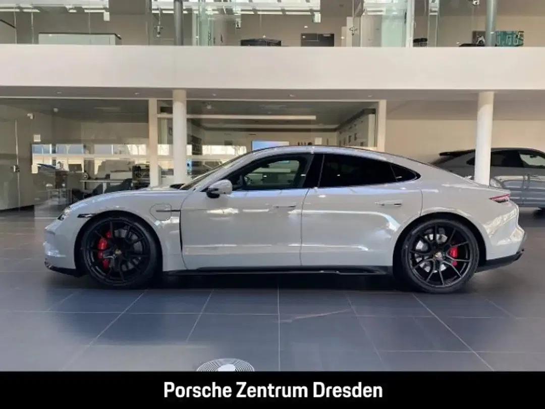 Porsche Taycan GTS Active - foto 2