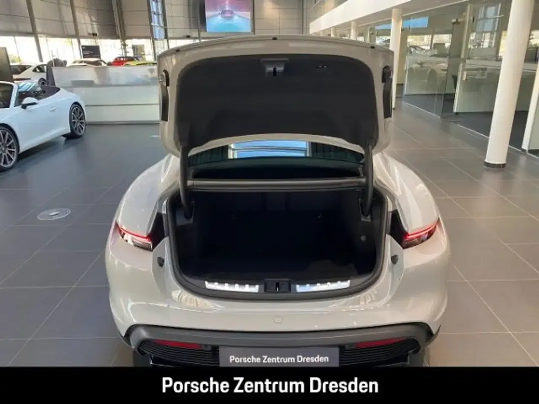 Porsche Taycan GTS Active - Thumbnail 7