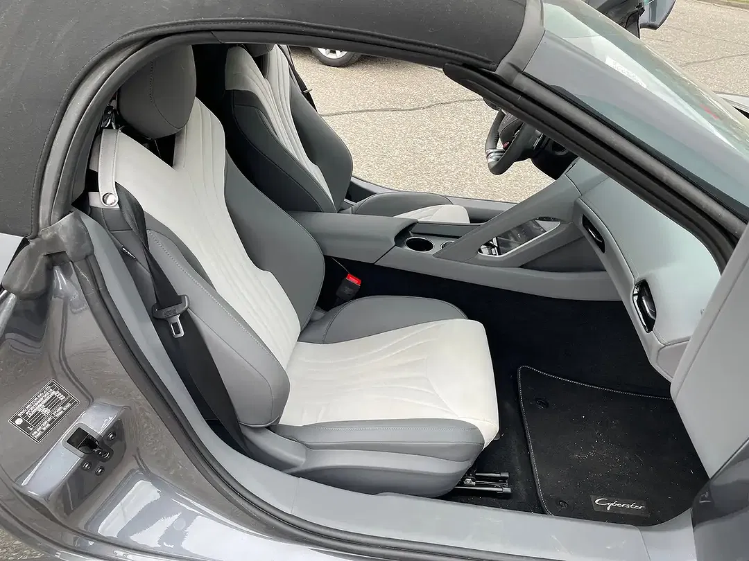 MG Cyberster GT - Thumbnail 10