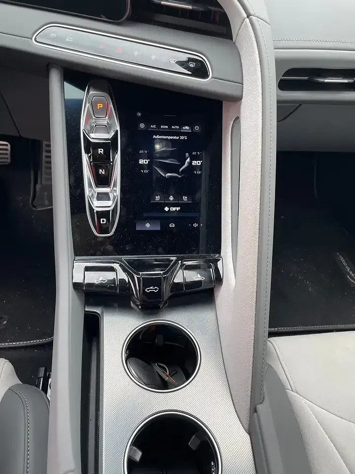 MG Cyberster GT - Thumbnail 13