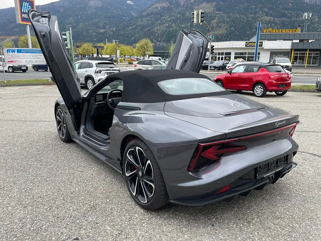 MG Cyberster GT - Thumbnail 5