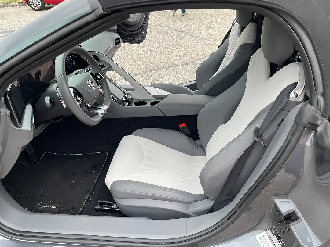 MG Cyberster GT - Thumbnail 8