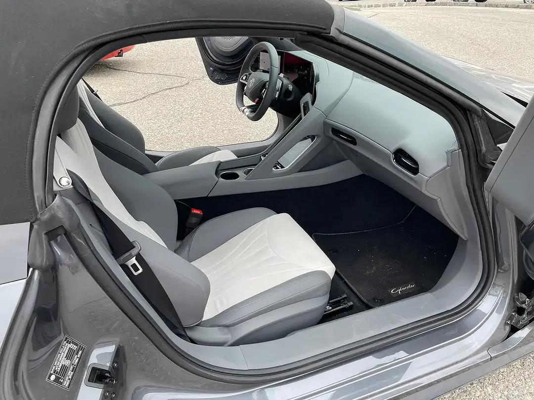 MG Cyberster GT - Thumbnail 9