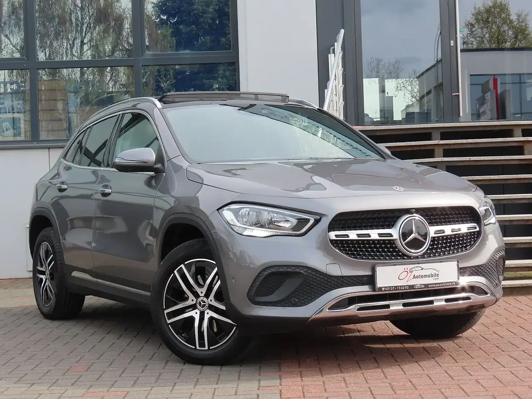 Mercedes-Benz GLA 220 Burmester - Afbeelding 1