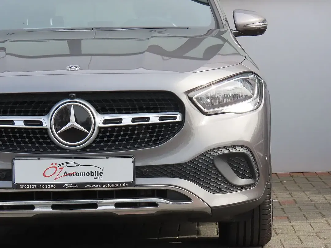 Mercedes-Benz GLA 220 Burmester - Thumbnail 4