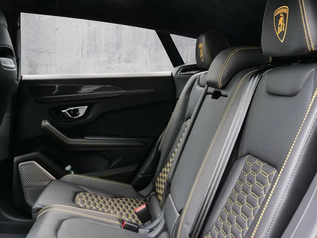 Lamborghini Urus - Thumbnail 13
