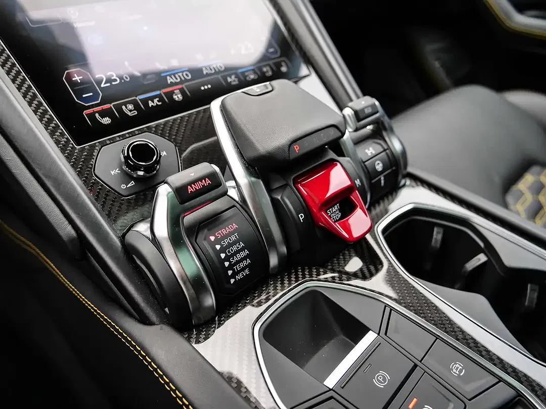 Lamborghini Urus - foto 15