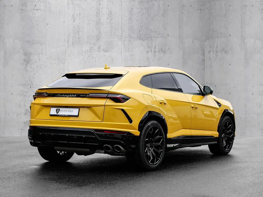 Lamborghini Urus - Thumbnail 3