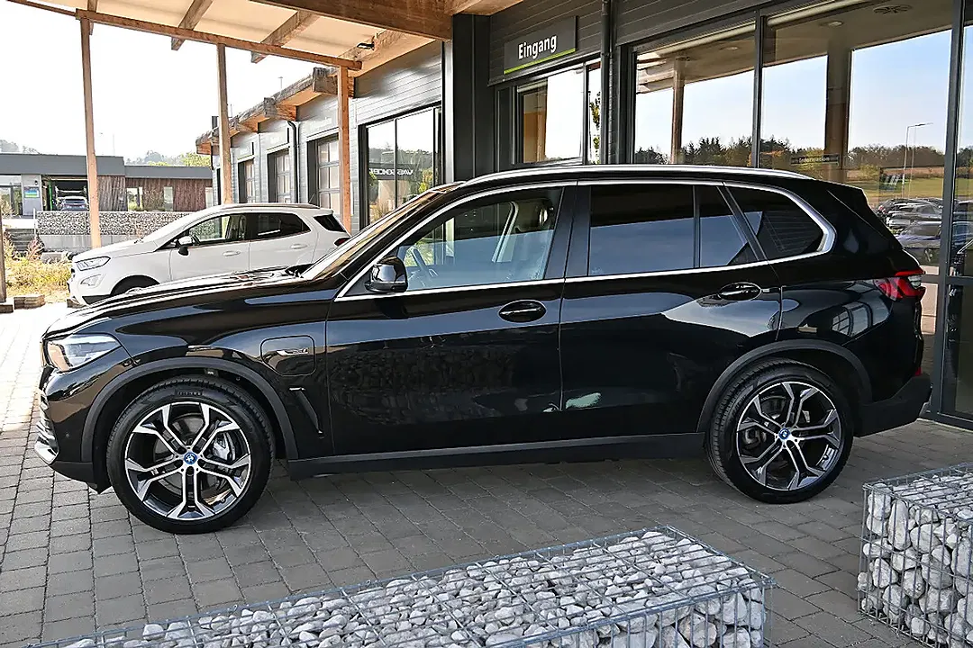 BMW X5 PHEV AUT xDrive - Thumbnail 2