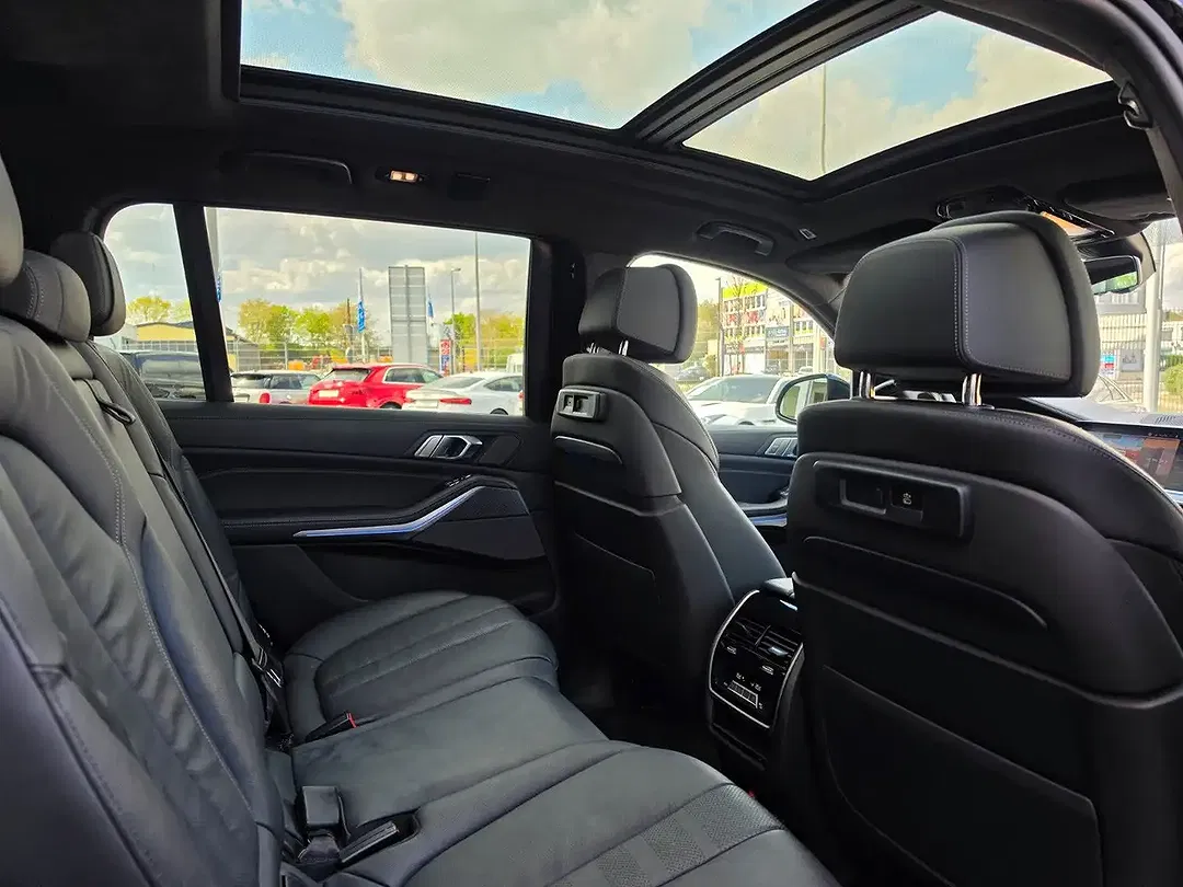 BMW X7 xDrive M Sport - Thumbnail 6