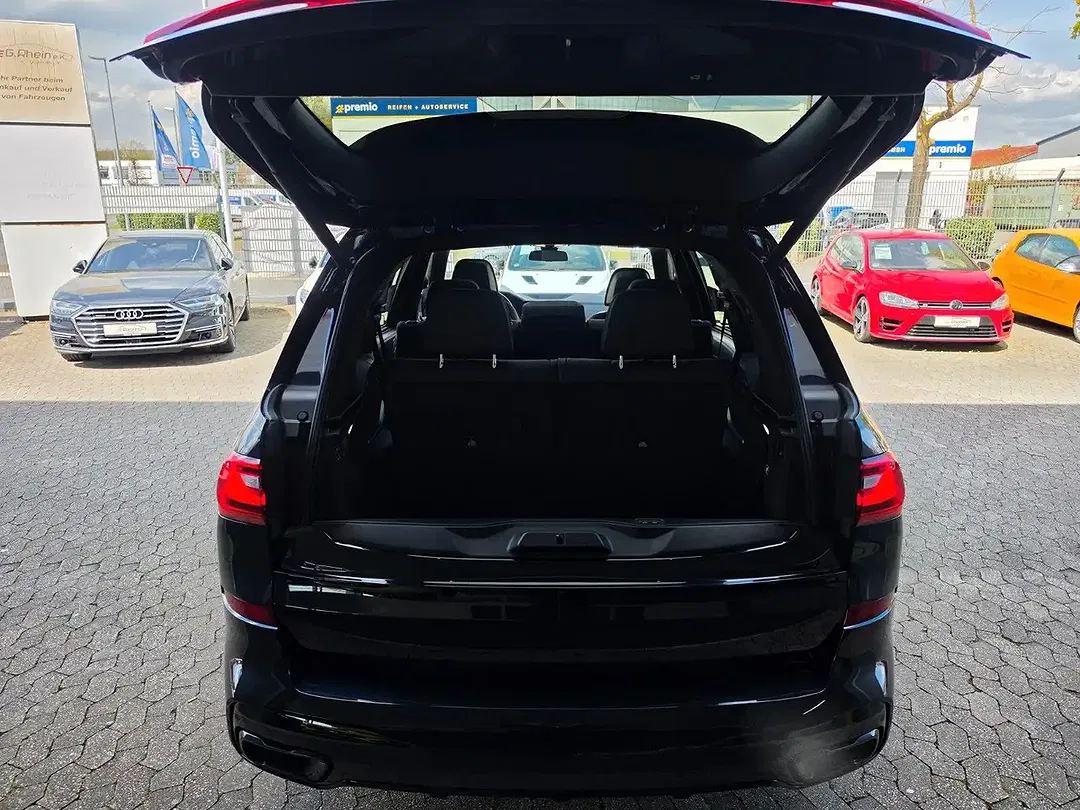 BMW X7 xDrive M Sport - Thumbnail 7
